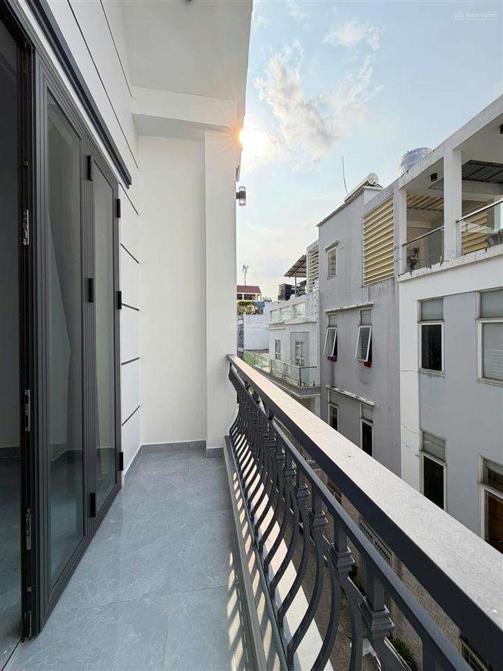 Bán nhà 4 tầng hẻm đẹp đặng chất p2q8