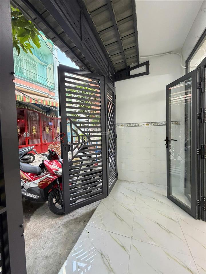 Nhà đẹp bình đông p11q8, sát cầu chà và