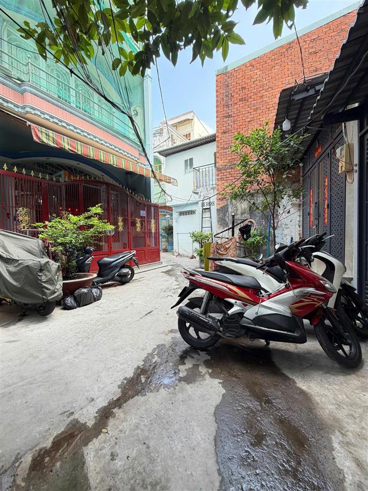 Nhà đẹp bình đông p11q8, sát cầu chà và