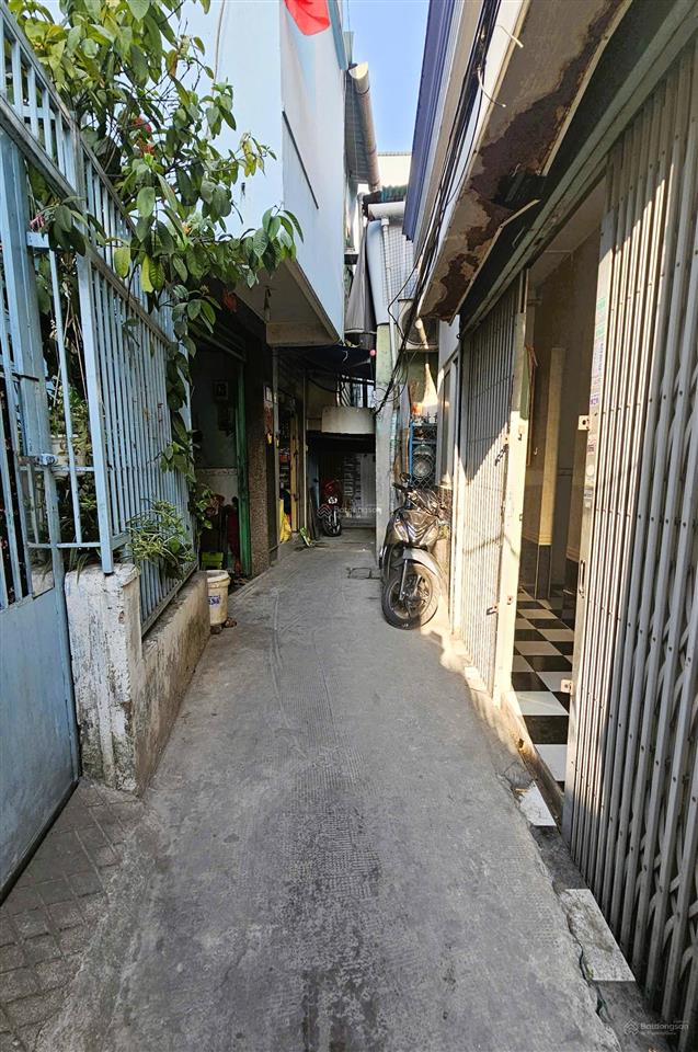 Nhà 3 tầng, ngang 5.2m gần đường nguyễn duy p9  q8