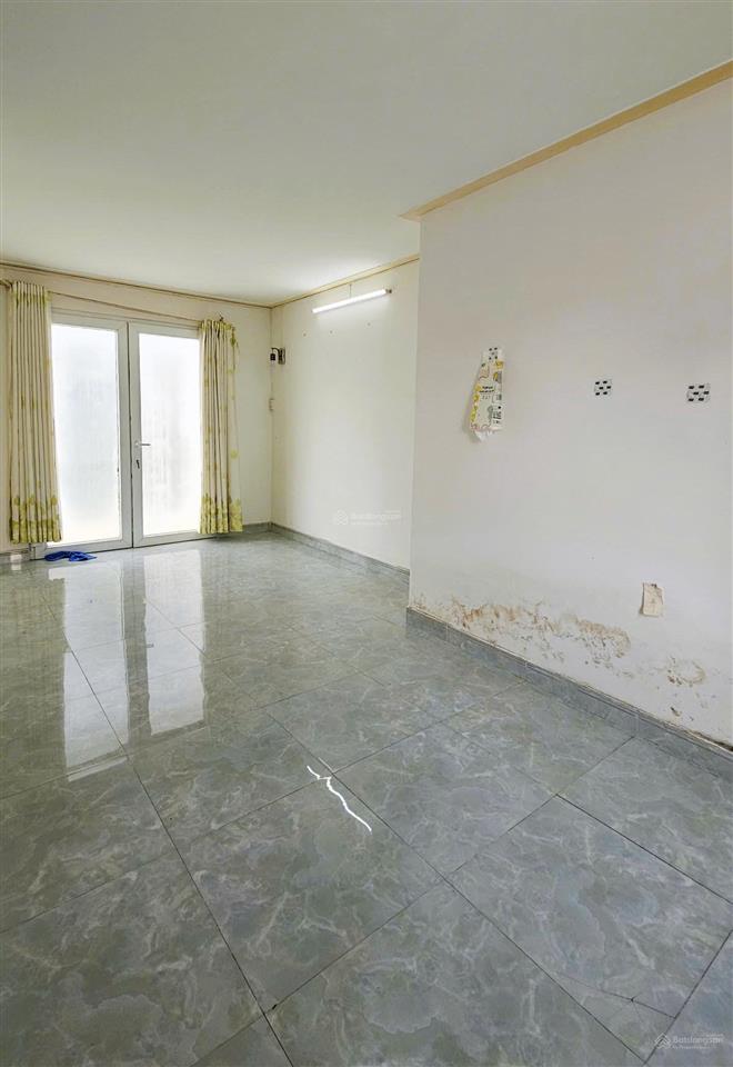 Nhà 3 tầng, ngang 5.2m gần đường nguyễn duy p9  q8