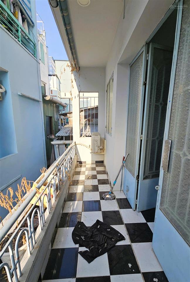 Nhà 3 tầng, ngang 5.2m gần đường nguyễn duy p9  q8