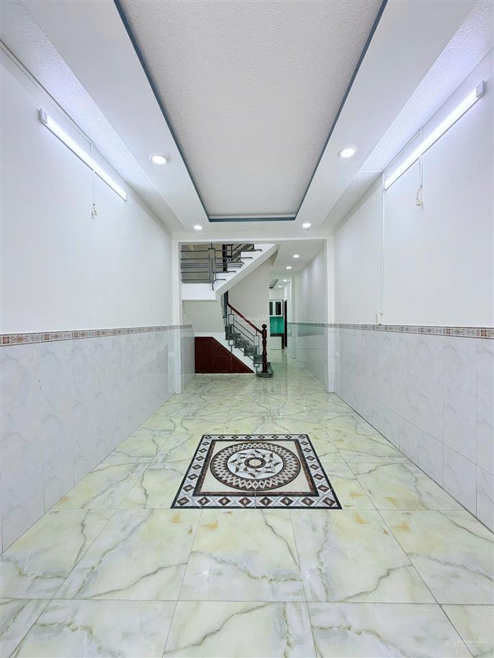Nhà sau căn mặt tiền bùi minh trực p5q8