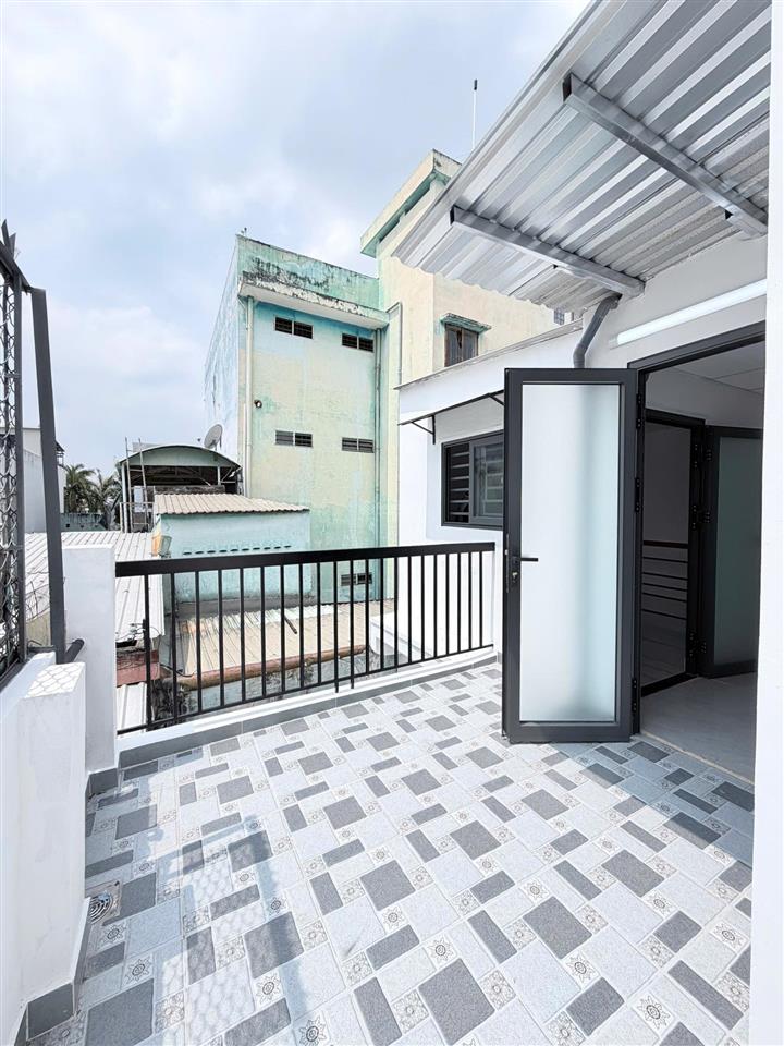 Nhà mới 3 tầng hưng phú p8q8, gần cầu chữ y