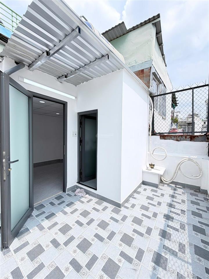 Nhà mới 3 tầng hưng phú p8q8, gần cầu chữ y