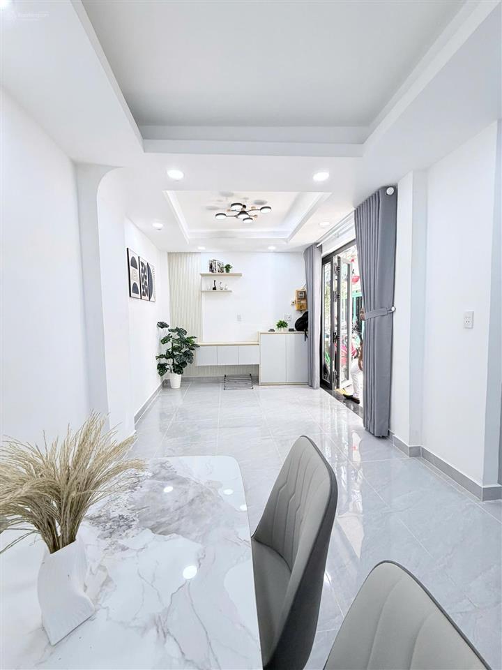 Nhà mới 3 tầng hưng phú p8q8, gần cầu chữ y
