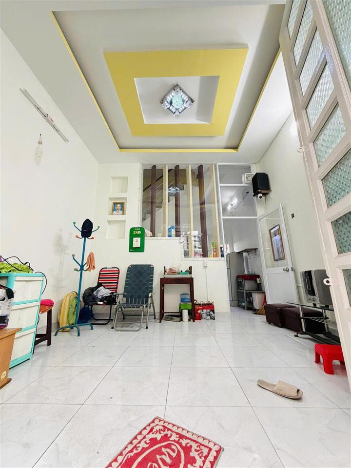 Bán nhà 3 tầng âu dương lân p3q8