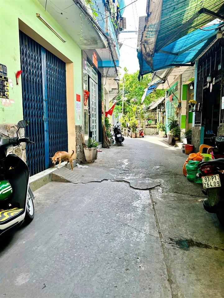 Bán nhà mới 3 tầng dương bá trạc p1q8