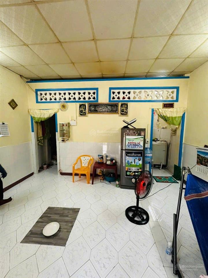 Bán nhà ngang 5m sát mt dương bá trạc p1q8