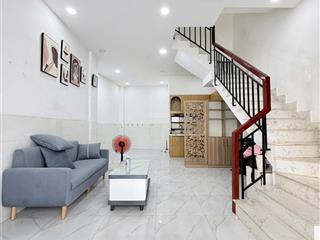 Nhà ngang 4.4m âu dương lân p3q8