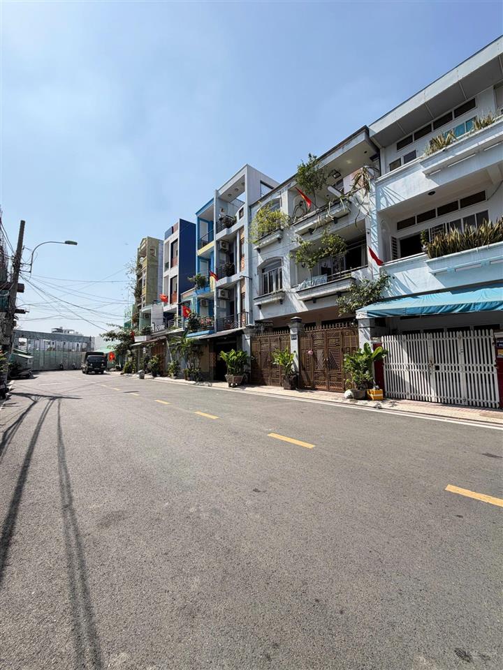 Bán nhà mặt tiền đường nội bộ p4q8