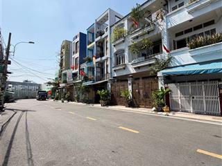 Bán nhà mặt tiền đường nội bộ p4q8