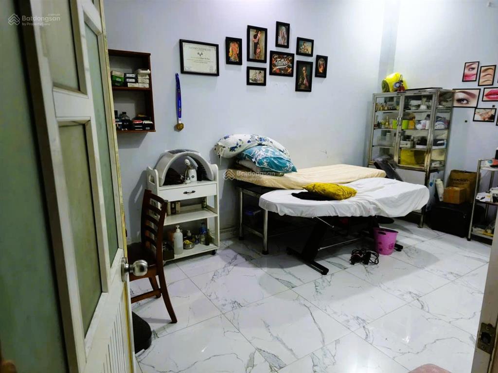 Nhà 3 tầng gần mặt tiền cao lỗ p4q8