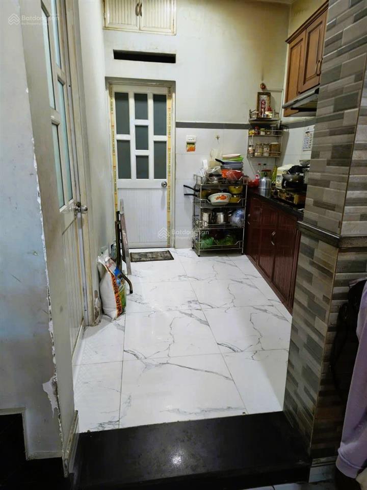 Nhà 3 tầng gần mặt tiền cao lỗ p4q8