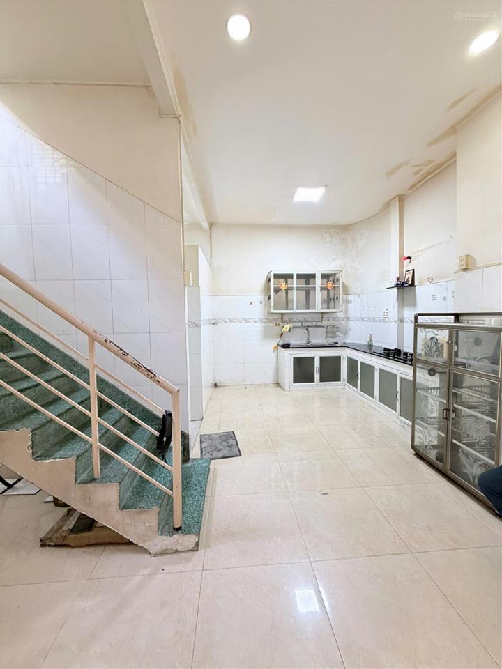 Nhà 2 tầng, 67m2 đất cao xuân dục p12. q8