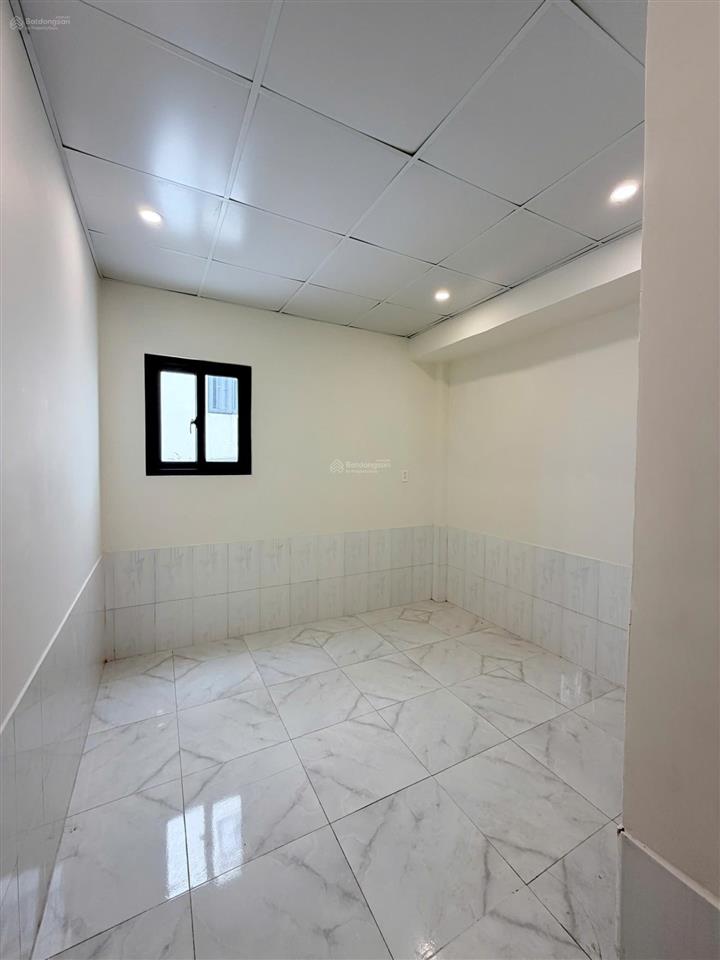 Nhà mới 2 tầng, ngang 4.4 x 10m tám danh p4q8