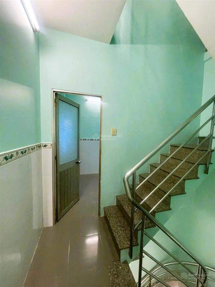 Nhà 4 tầng nguyễn duy p9q8 gần cầu chánh hưng
