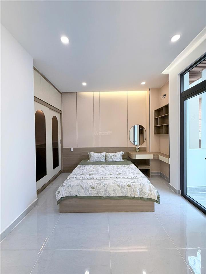Nhà 5 tầng full nội thất âu dương lân p2q8