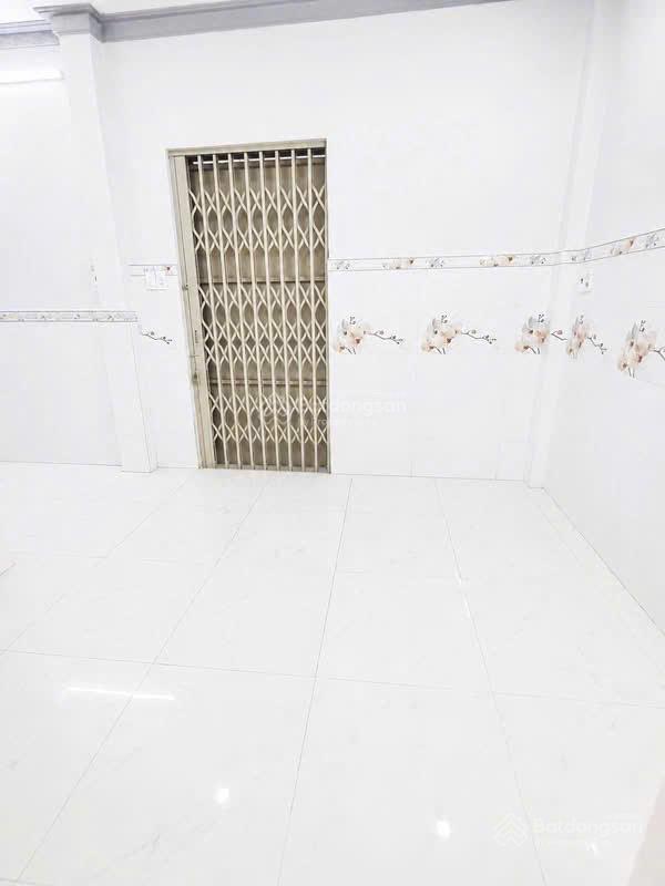Nhà vị trí đẹp dương bá trạc p2q8