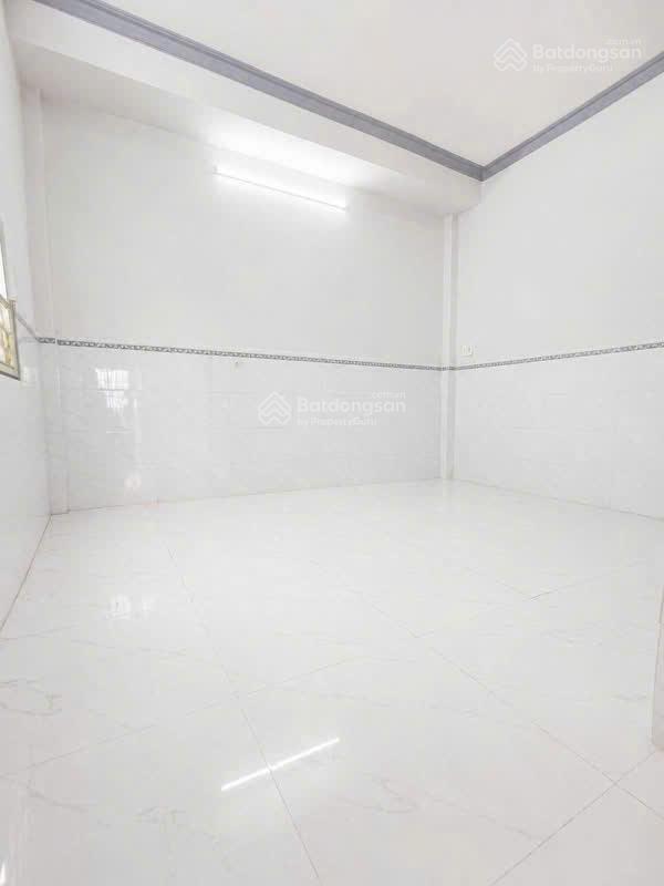 Nhà vị trí đẹp dương bá trạc p2q8