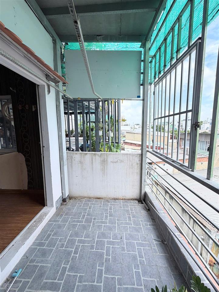 Bán nhà 4 tầng phạm thế hiển p4, q8  gần pacr mall
