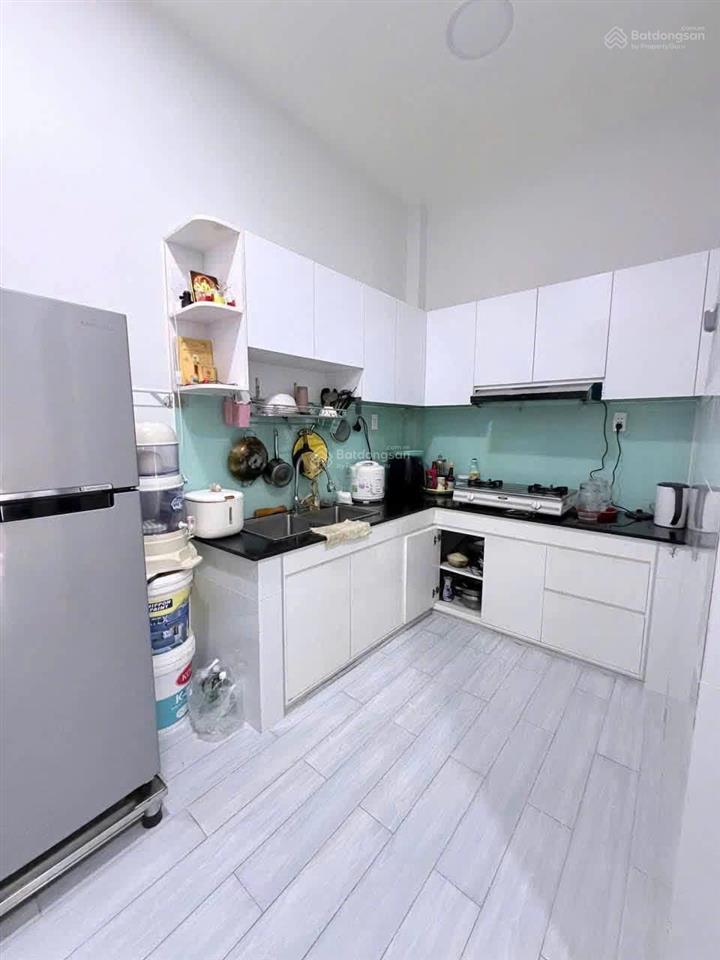 Nhà đẹp 3 tầng âu dương lân p3q8