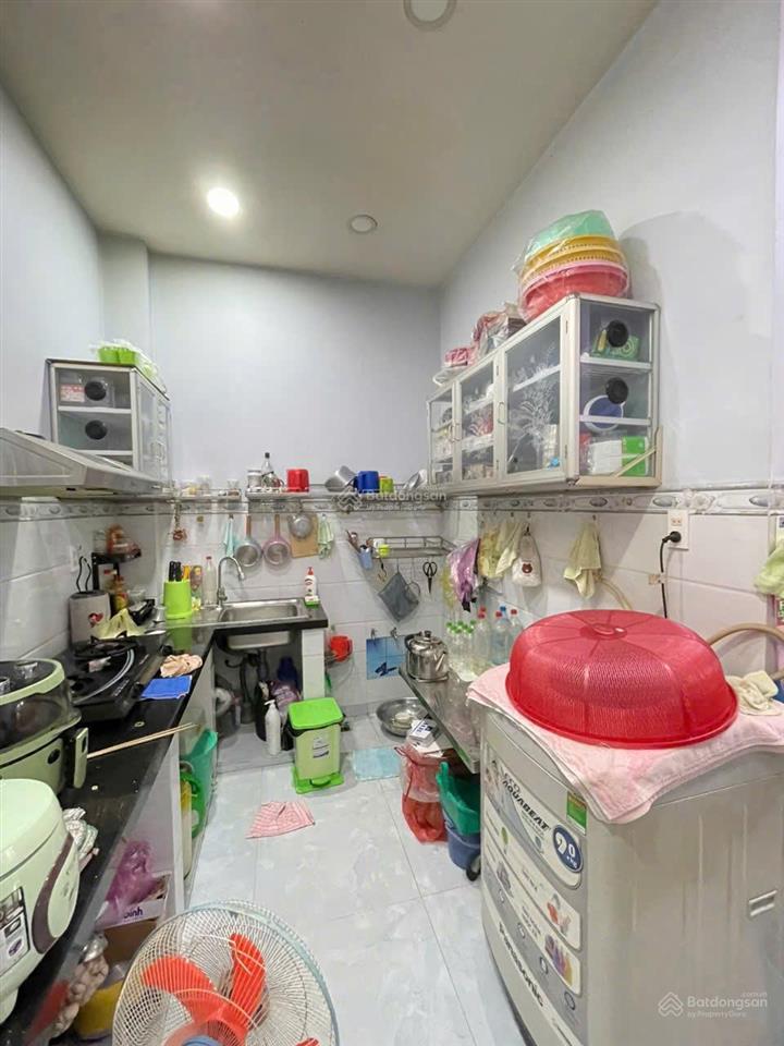 Bán nhà 4 tầng âu dương lân p3q8