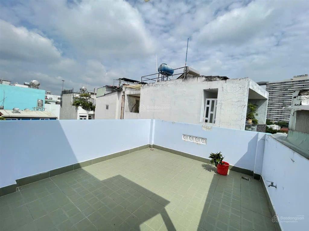 Bán nhà 4 tầng âu dương lân p3q8