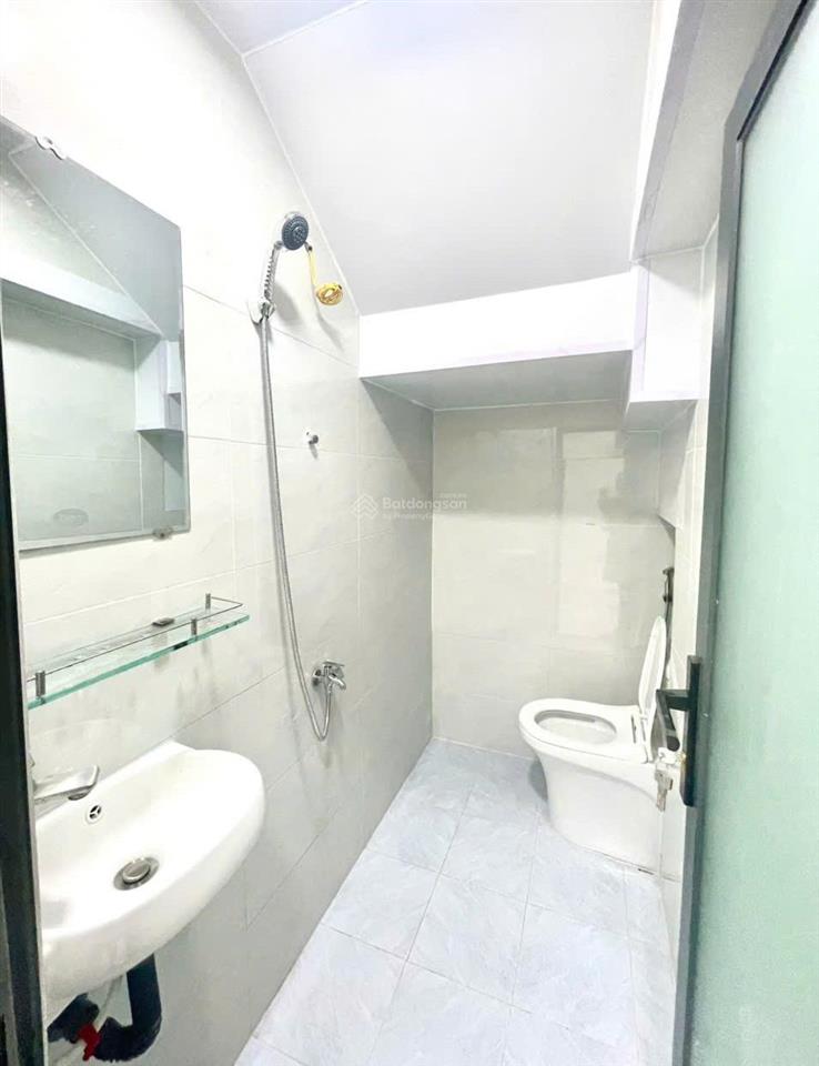 Nhà mới 3pn, đường nguyễn thị tần, phường 2, quận 8