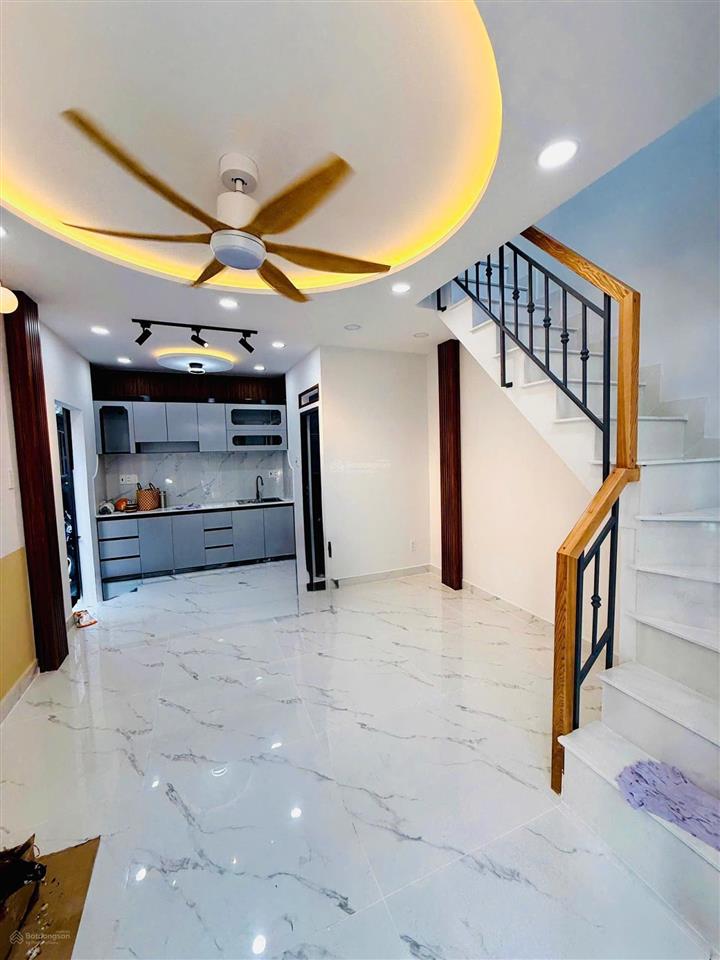 Nhà đẹp 4 tầng âu dương lân p2q8 gần chợ rạch ông
