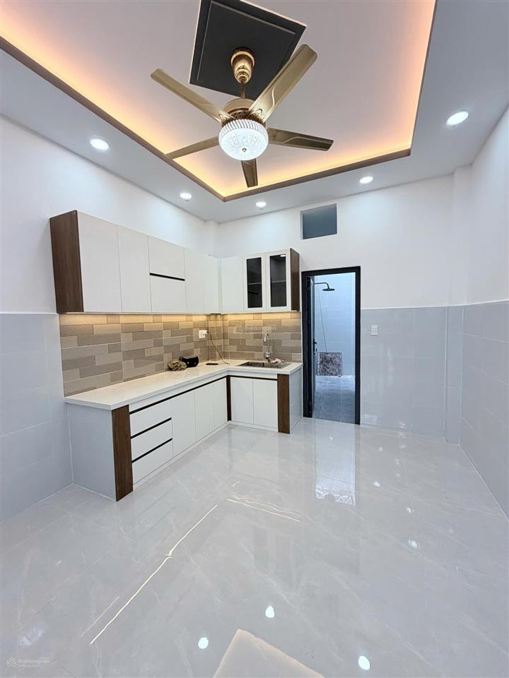 Nhà mới 3 tầng, hẻm đẹp đường tùng thiện vương phường 12, quận 8