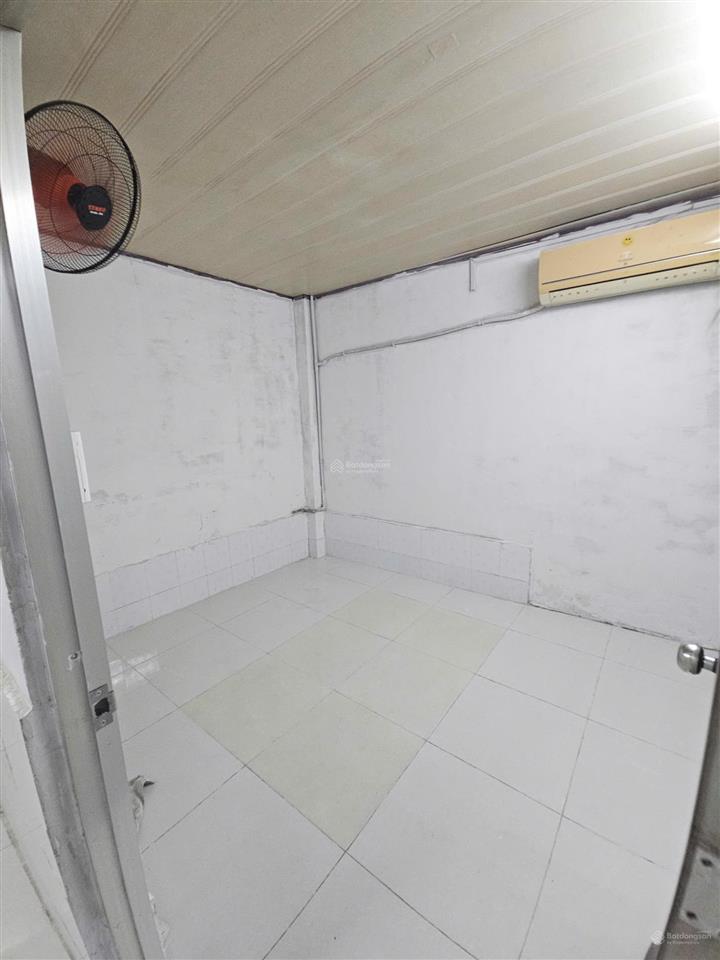 Bán nhà sát hẻm ô tô âu dương lân p3, q8