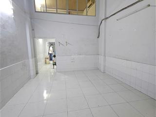 Bán nhà sát hẻm ô tô âu dương lân p3, q8