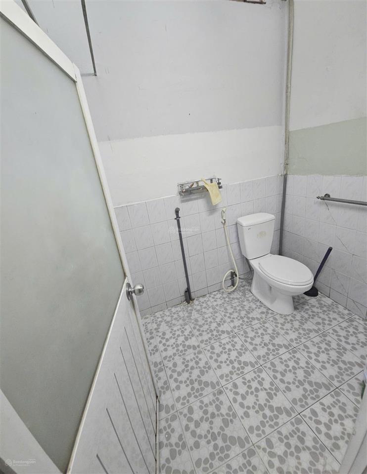 Bán nhà sát hẻm ô tô âu dương lân p3, q8