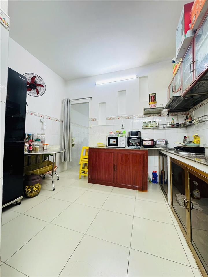 Nhà 2 tầng hẻm xe tải âu dương lân p3q8