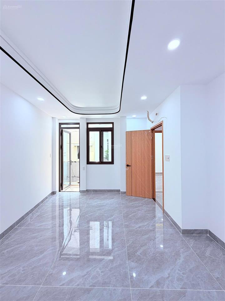 Nhà xây mới 4 tầng, sau căn mặt tiền âu dương lân, phường 3, quận 8