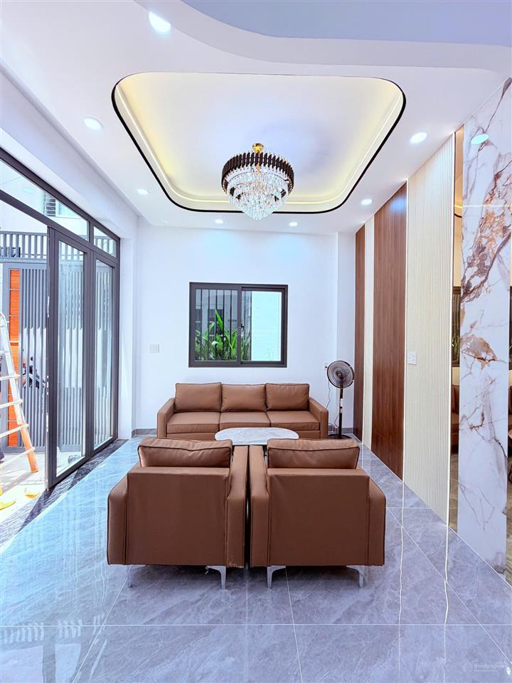 Nhà xây mới 4 tầng, sau căn mặt tiền âu dương lân, phường 3, quận 8