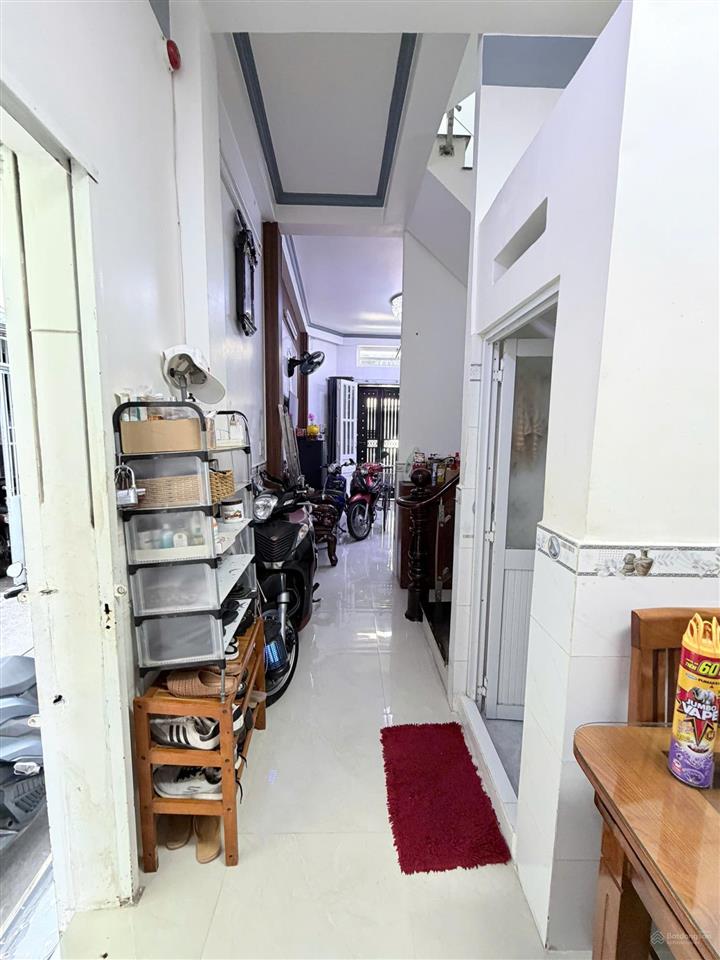 Nhà 4 tầng sau căn mặt tiền bùi minh trực, phường 6, quận 8
