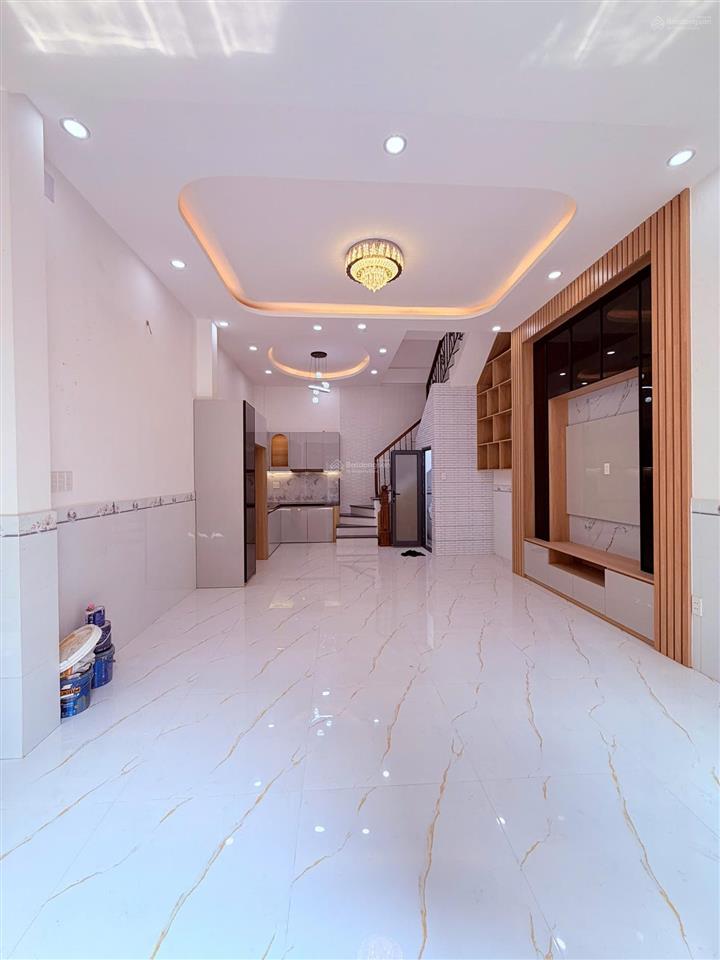 Nhà xây mới 4 tầng sau căn mặt tiền bông sao p5, quận 8
