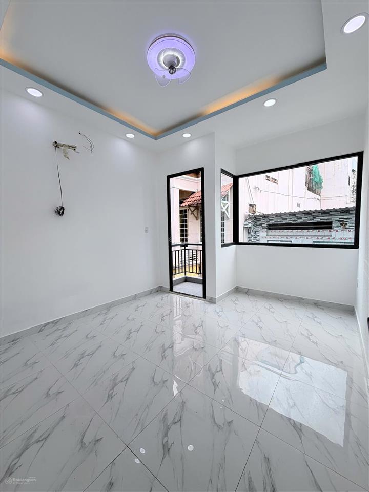 Nhà mới sát mặt tiền hưng phú p8q8, gần cầu chữ y