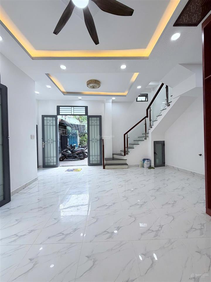 Nhà mới sát mặt tiền hưng phú p8q8, gần cầu chữ y