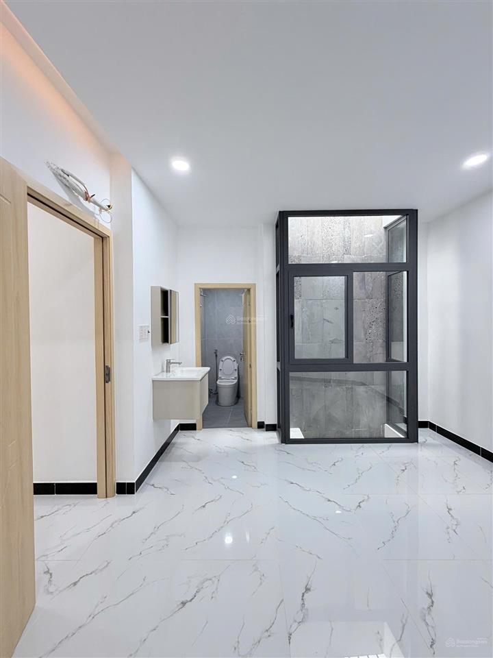 Nhà mới diện tích khủng 68m2 bến bình đông p14q8
