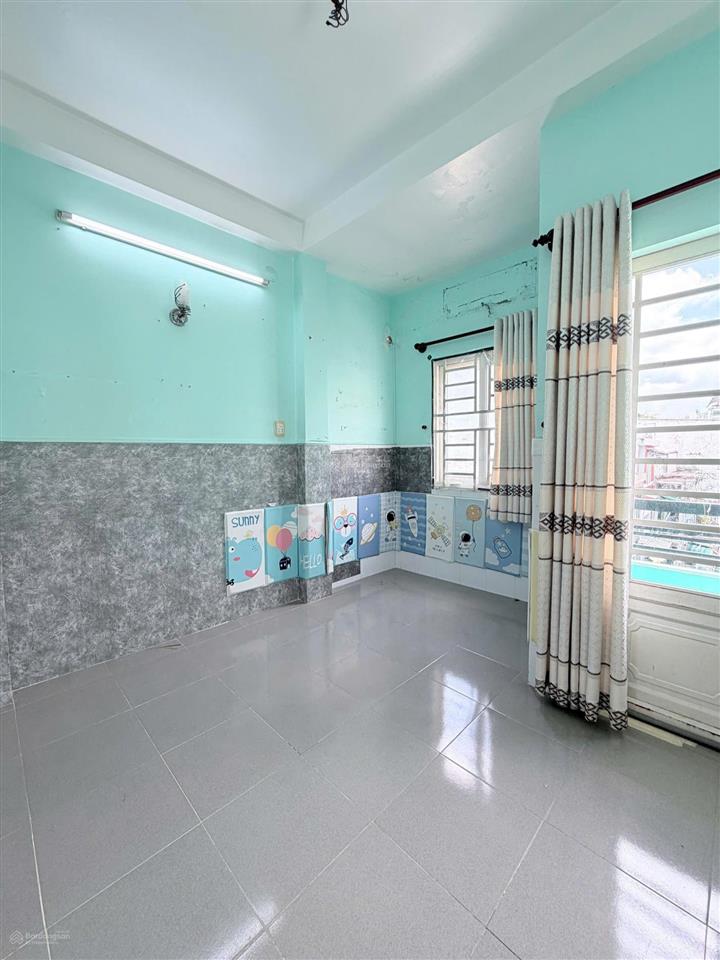 Nhà 4 tầng nguyễn duy p9q8 gần cầu chánh hưng