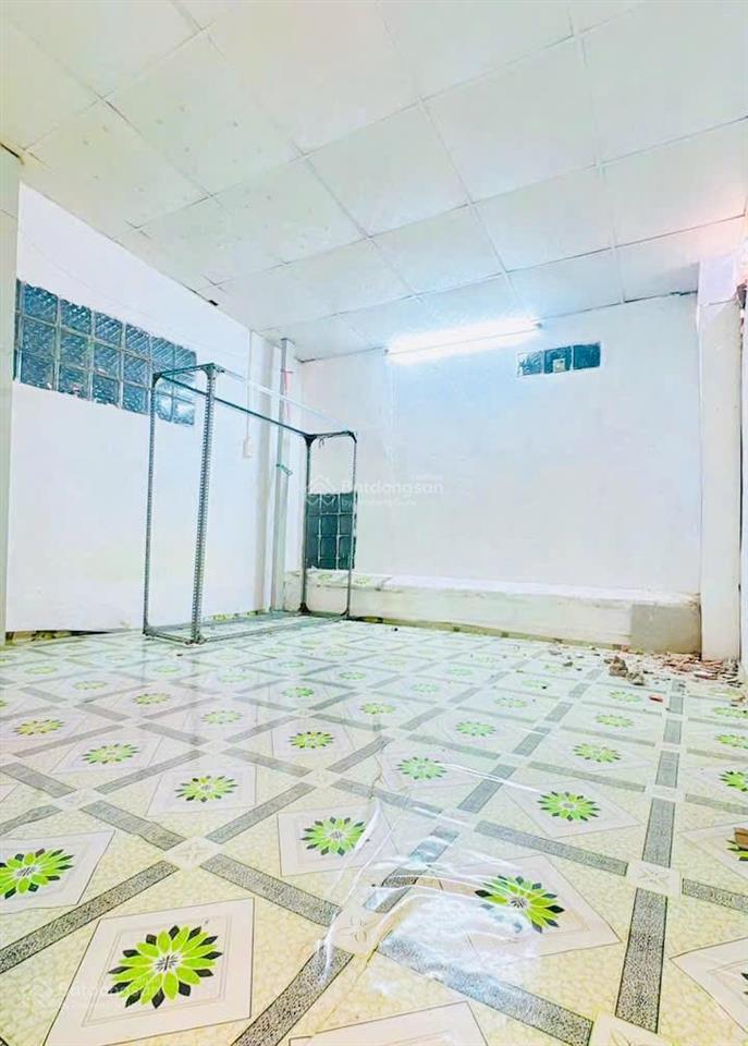 Nhà sau căn mt tạ quang bửu p3q8 gần parc mall