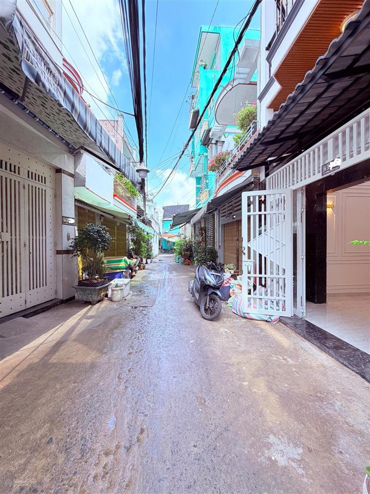 Nhà 4 tầng, hẻm 5m âu dương lân phường 3, quận 8
