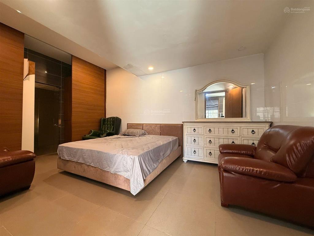 Bán biệt thự song lập 300 m2 nhà đẹp, sẵn doanh thu 30 triệu/tháng tại oasis, vsip 1