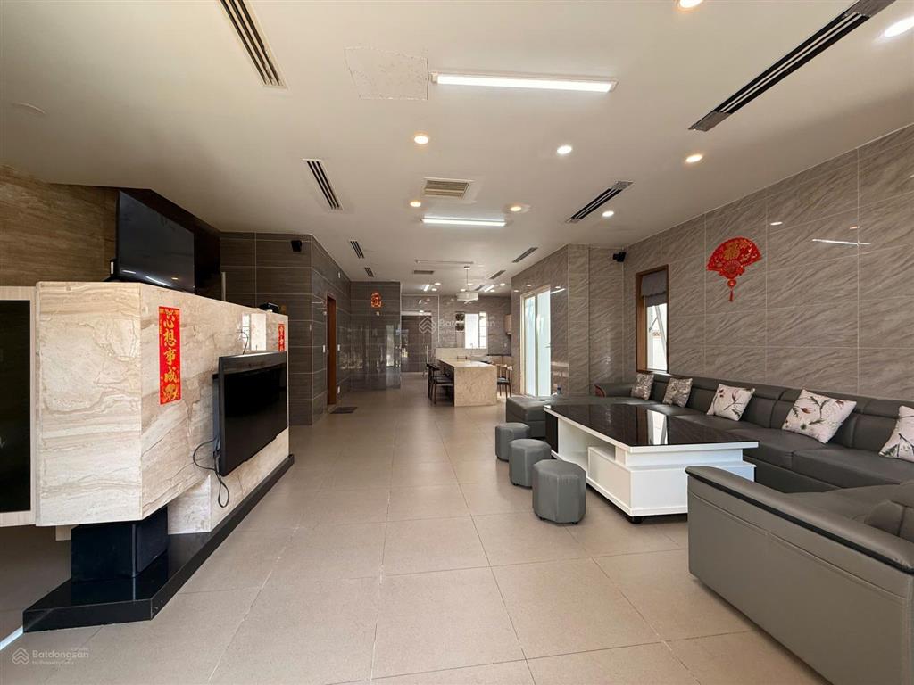 Bán biệt thự song lập 300 m2 nhà đẹp, sẵn doanh thu 30 triệu/tháng tại oasis, vsip 1