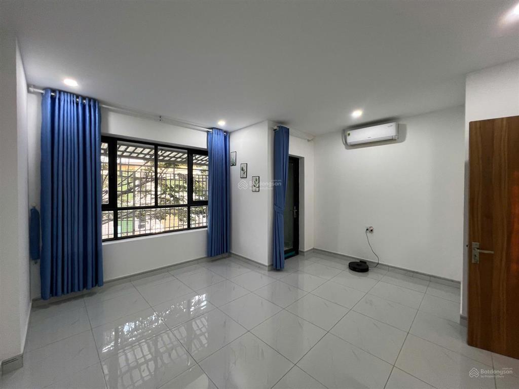 Chủ kẹt tiền cần bán nhà phố oasis city đang có doanh thu tốt kế bên trường đại học việt đức