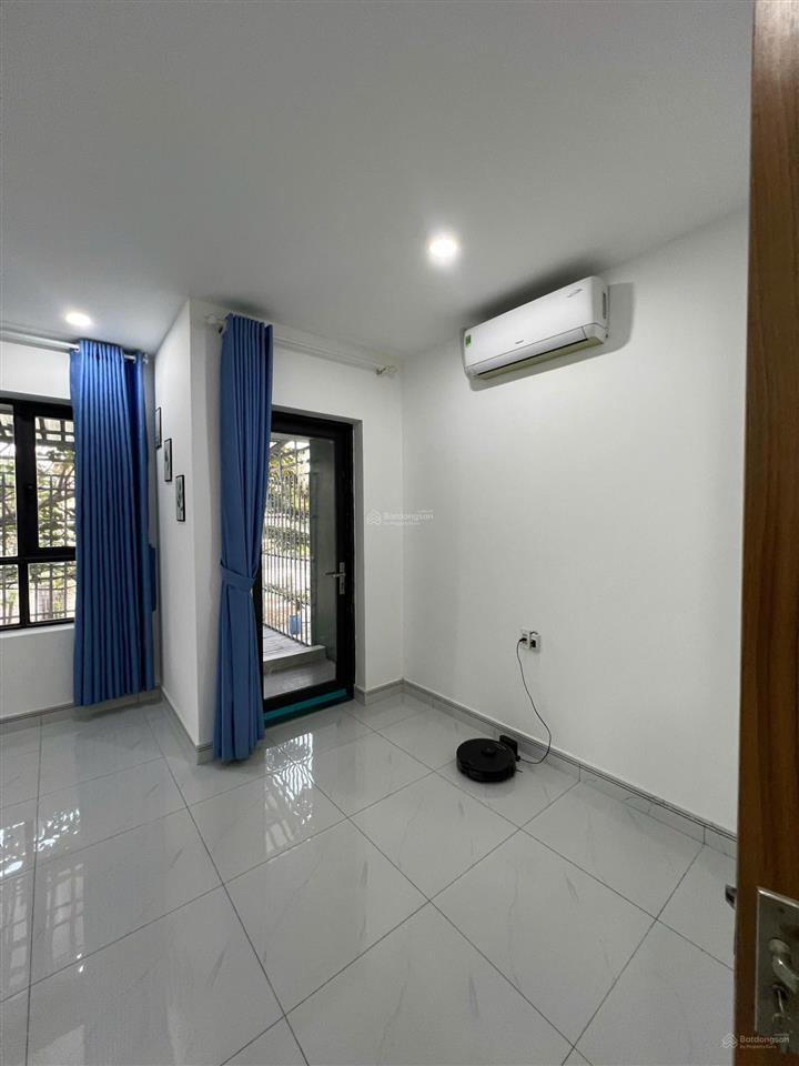 Chủ kẹt tiền cần bán nhà phố oasis city đang có doanh thu tốt kế bên trường đại học việt đức