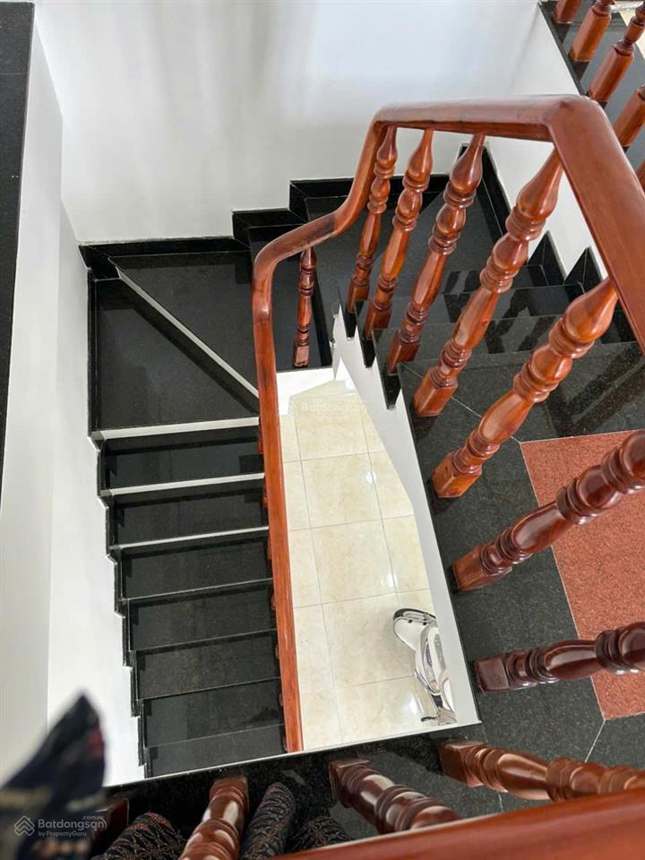 Cần bán nhà phố 2 tầng hoàn công đầy đủ đang cho thuê 15 triệu tại vsip 1, thuận an